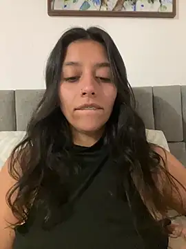 Snapshot of BrittanyDiaz chatting on April 25, 2026, 11:35 pm BrittanyDiaz online show from April 25, 2026, 11:35 pm
