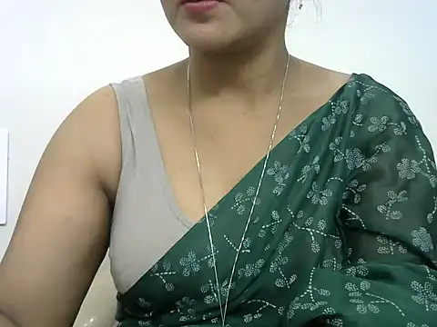 Snapshot of rashmika_reddy chatting on May 24, 2026, 5:45 am rashmika reddy online show from May 24, 2026, 5:45 am