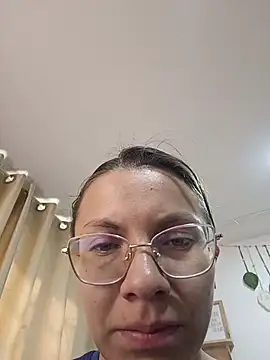 karlamorris  online show from November 25, 2025, 2:17 pm