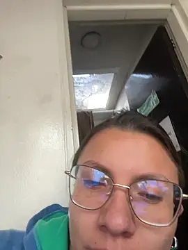karlamorris  online show from July 24, 2026, 1:20 pm