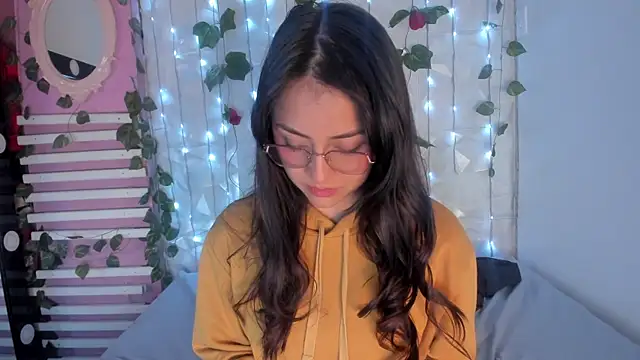 Sophy SmileSweet online show from January 4, 2025, 2:46 pm