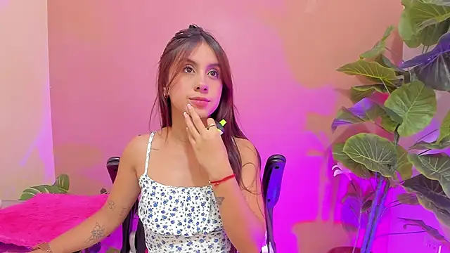 AlanaJones1 online show from March 11, 2025, 3:59 am