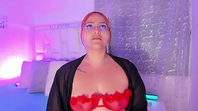 LeahxBarker online show from November 12, 2025, 2:01 am