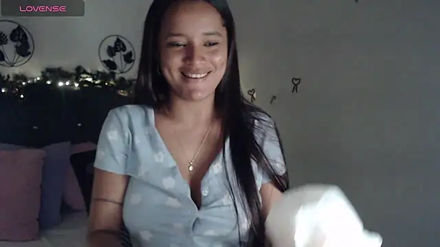 mia sweetdc online show from December 12, 2024, 9:15 pm