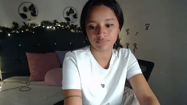 mia sweetdc online show from December 16, 2024, 8:58 pm