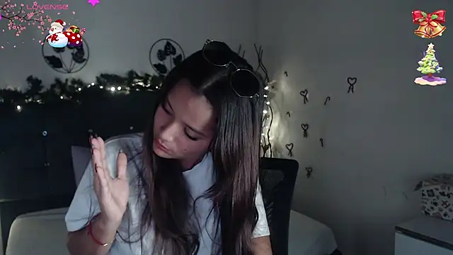 mia sweetdc online show from December 26, 2024, 8:11 pm