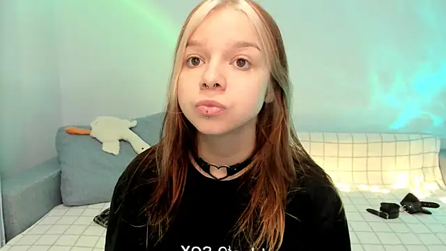 crystal lilith online show from December 7, 2024, 6:21 am