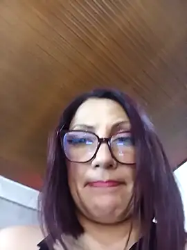 Veronica Jacobss online show from February 16, 2025, 8:00 pm