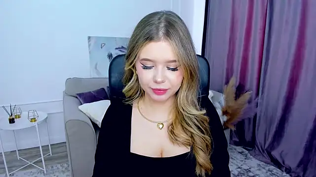 FollowLovee online show from March 1, 2025, 11:50 am