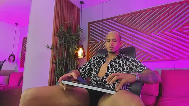 MagnusFrost online show from January 31, 2025, 10:31 pm