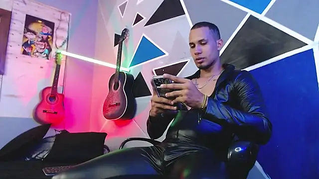 MagnusFrost online show from October 9, 2025, 3:48 am