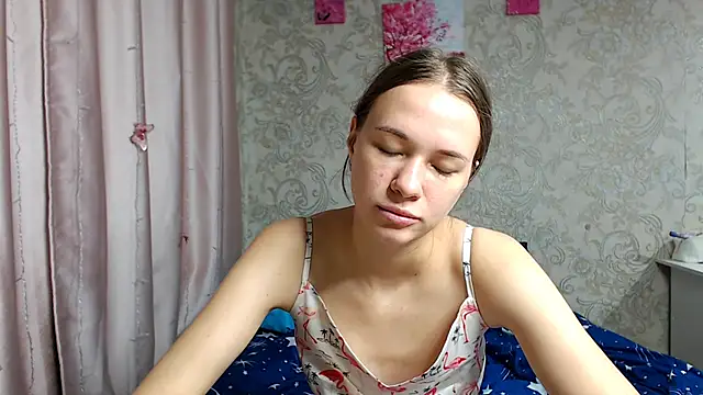 leila bambi  online show from September 28, 2025, 5:18 pm