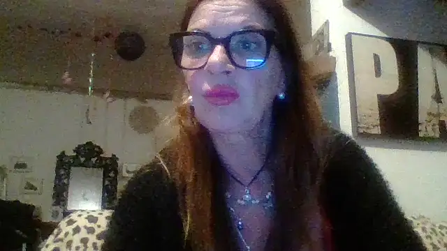 gildamilf online show from December 17, 2025, 8:37 pm