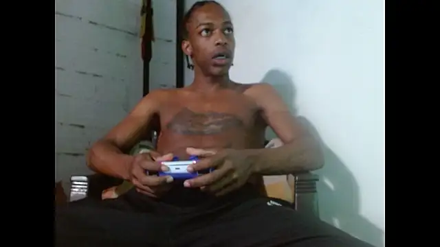 Larry-n-clouds online show from January 11, 2026, 4:01 pm