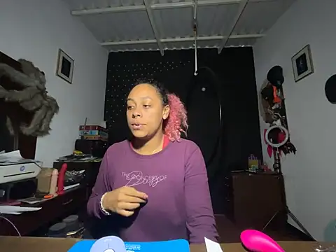 Cata Blue   online show from October 29, 2025, 3:14 pm