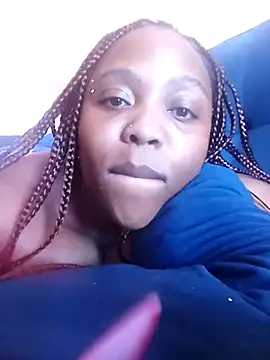 Snapshot of IceBellaCane313 chatting on February 8, 2026, 9:23 am IceBellaCane313 online show from February 8, 2026, 9:23 am