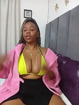 IceBellaCane313 online show from June 19, 2026, 12:15 am