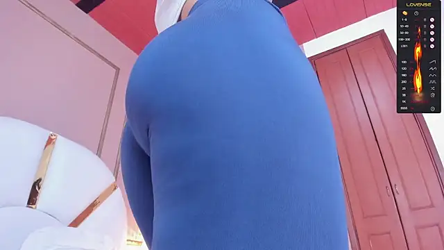 Donnapaul online show from January 30, 2025, 2:58 pm