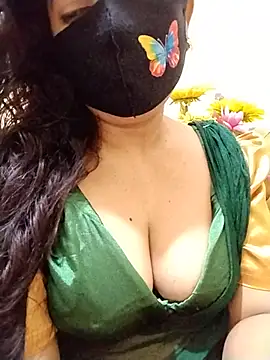 Ameera19 online show from July 18, 2026, 7:28 pm
