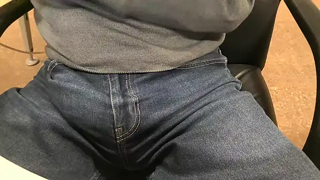 alessandroman2114 online show from January 8, 2026, 5:26 pm