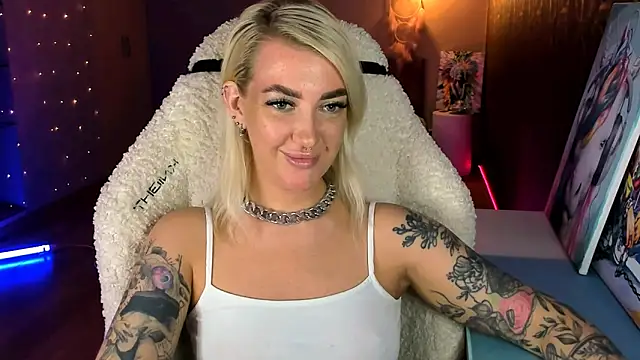 Snapshot of tykioty_Miley chatting on June 20, 2026, 11:46 am tykioty Miley online show from June 20, 2026, 11:46 am