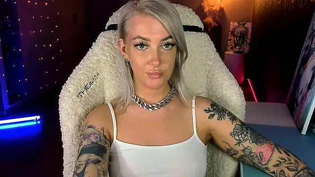 Snapshot of tykioty_Miley chatting on June 24, 2026, 3:33 pm tykioty Miley online show from June 24, 2026, 3:33 pm