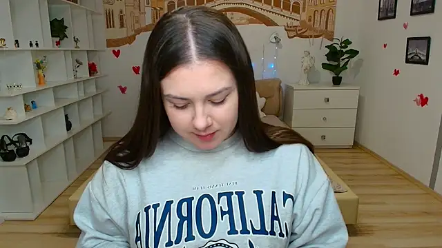 AnettaMilder online show from April 9, 2026, 5:40 am