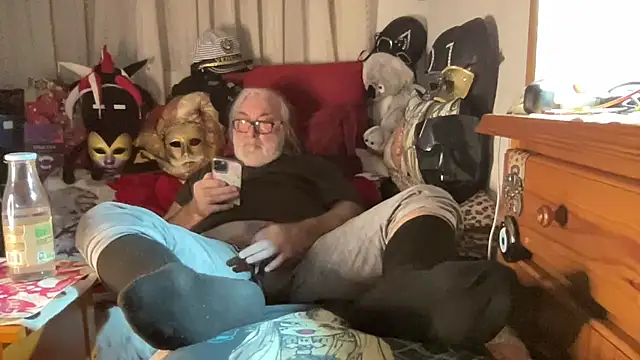 EroticVenetian online show from March 12, 2026, 7:14 am