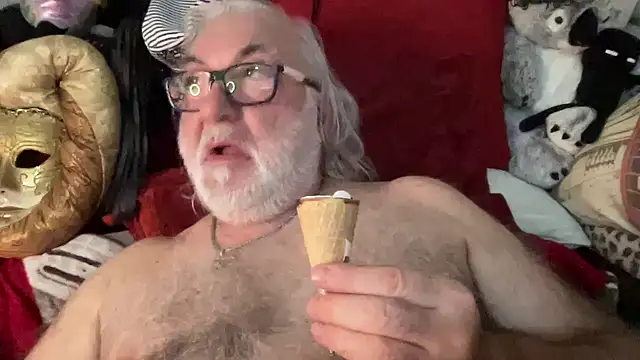 EroticVenetian online show from April 7, 2026, 10:20 pm