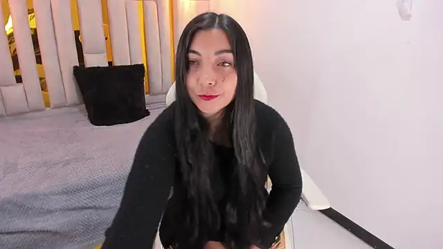 Karla hernandez  online show from January 31, 2025, 11:03 am