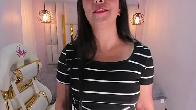 Karla hernandez  online show from March 12, 2025, 5:17 pm