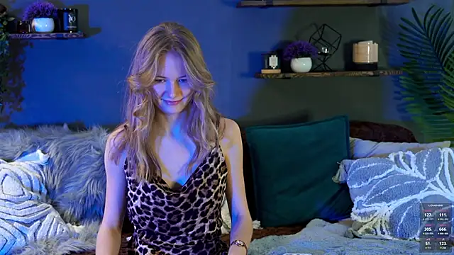 Alexandra Demore online show from March 22, 2025, 11:42 pm