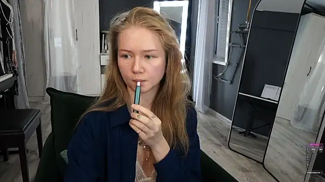 Alexandra Demore online show from July 5, 2026, 8:16 pm