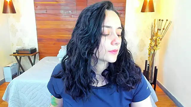 KatherineBond online show from January 10, 2025, 10:15 pm