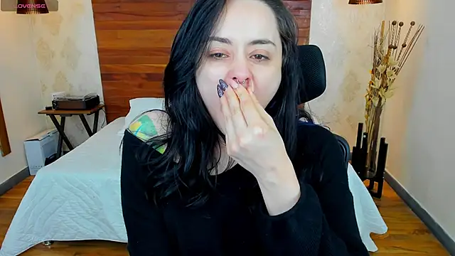 KatherineBond online show from January 18, 2025, 1:41 am