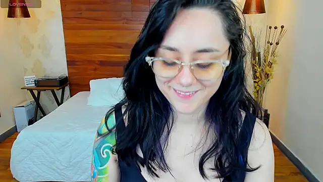 KatherineBond online show from January 21, 2025, 11:55 pm