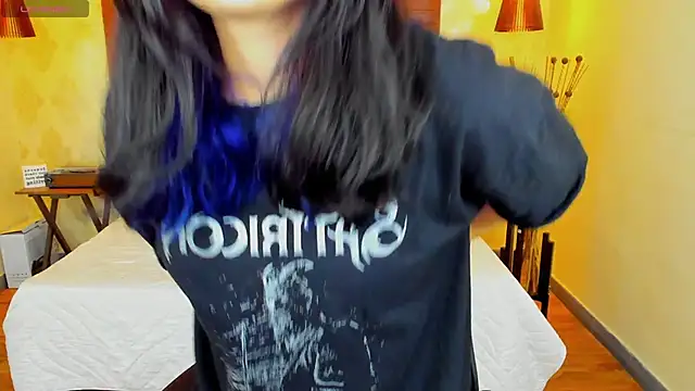 KatherineBond online show from January 22, 2025, 11:43 pm