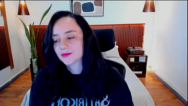 KatherineBond online show from September 25, 2025, 7:28 pm