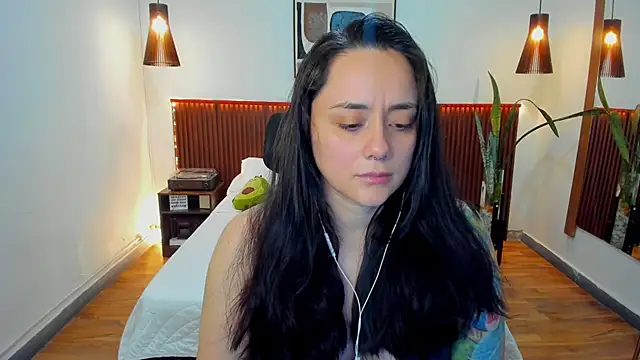 KatherineBond online show from February 16, 2026, 7:10 pm