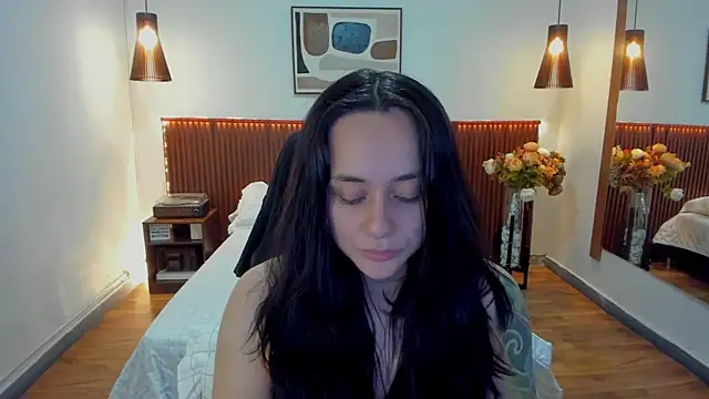 Snapshot of KatherineBond chatting on June 3, 2026, 6:13 pm KatherineBond online show from June 3, 2026, 6:13 pm