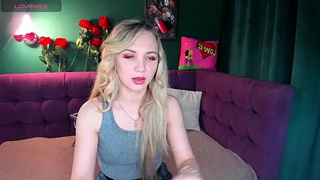 EvaMoran online show from February 15, 2025, 1:31 am