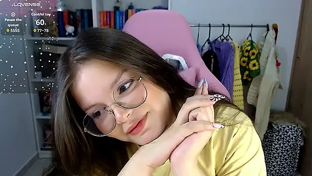 Snapshot of Gabiwaifu chatting on November 11, 2025, 2:22 am Gabiwaifu online show from November 11, 2025, 2:22 am