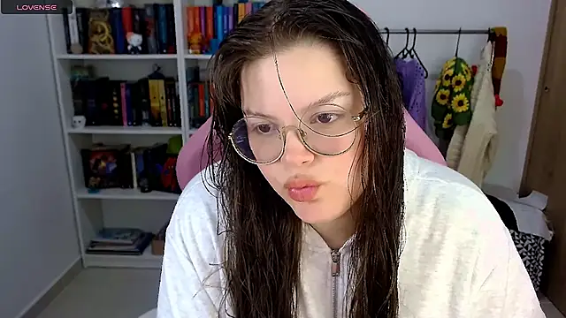 Snapshot of Gabiwaifu chatting on November 23, 2025, 3:39 am Gabiwaifu online show from November 23, 2025, 3:39 am