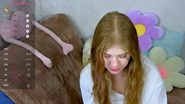 TrissMerigold9 online show from October 10, 2025, 6:40 pm