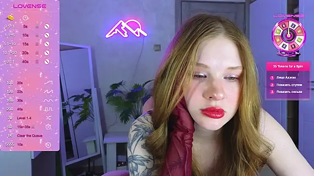 TrissMerigold9 online show from February 14, 2026, 4:48 pm