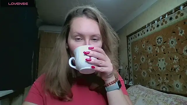 AnnaXLovers online show from November 11, 2025, 4:29 pm