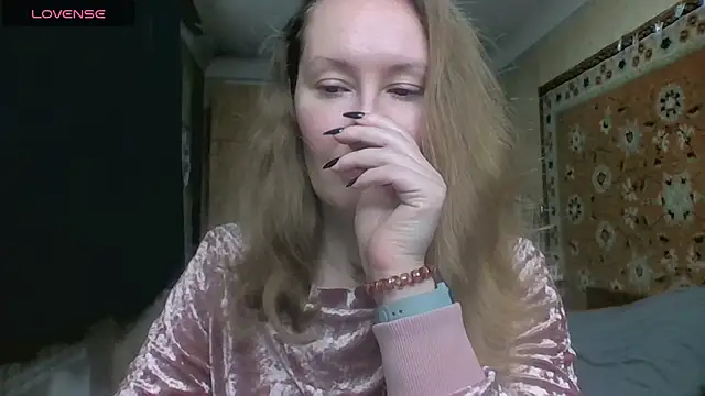 AnnaXLovers online show from December 14, 2025, 10:31 am