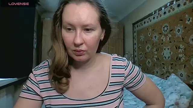 AnnaXLovers online show from April 2, 2026, 11:41 am