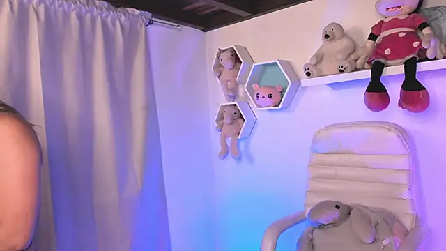 Snapshot of Nataliia_09 chatting on January 3, 2025, 3:27 am Nataliia 09 online show from January 3, 2025, 3:27 am