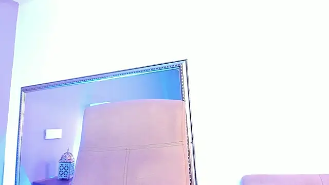 Adelehottman online show from March 28, 2026, 11:54 am